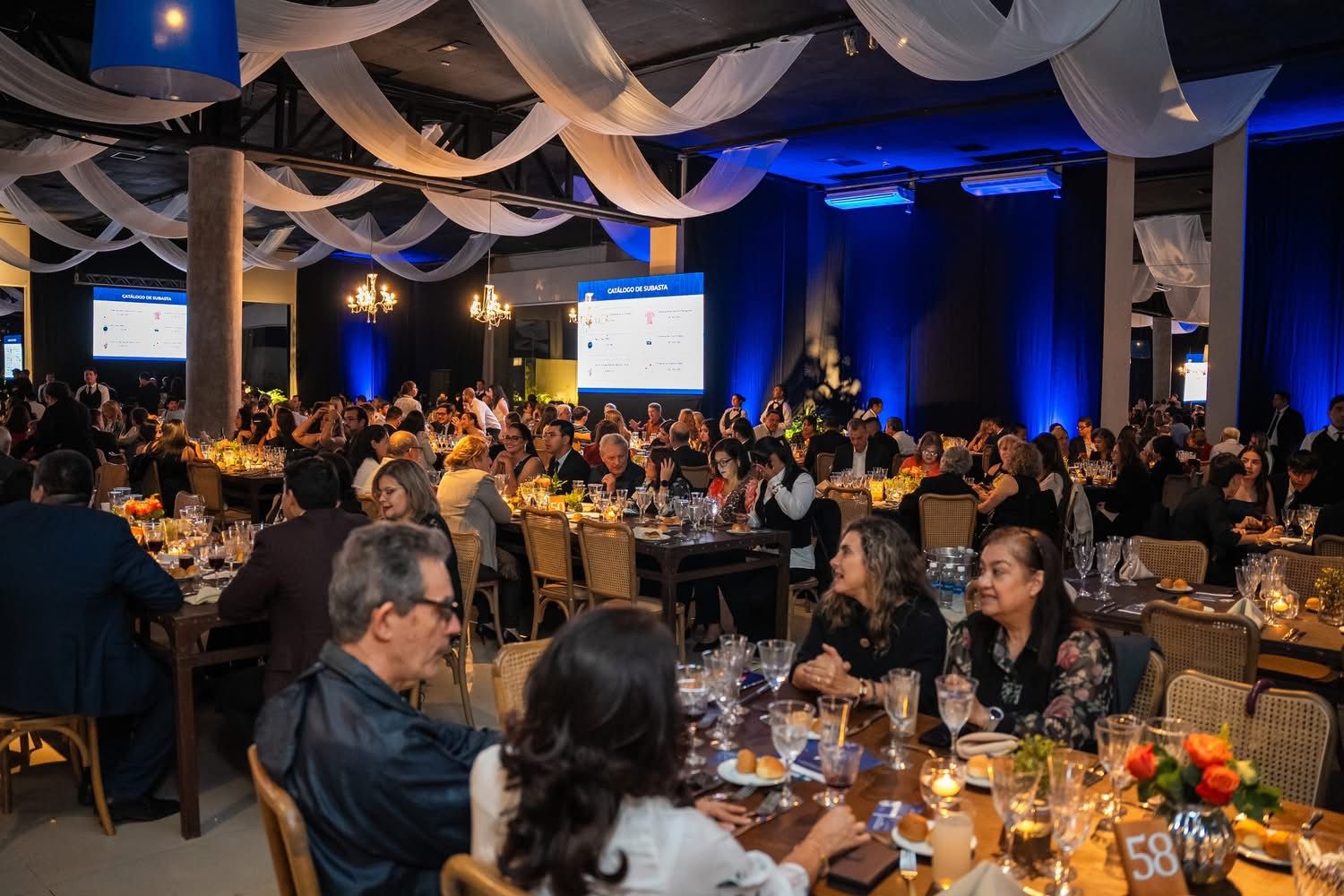 Cena Amar y Servir