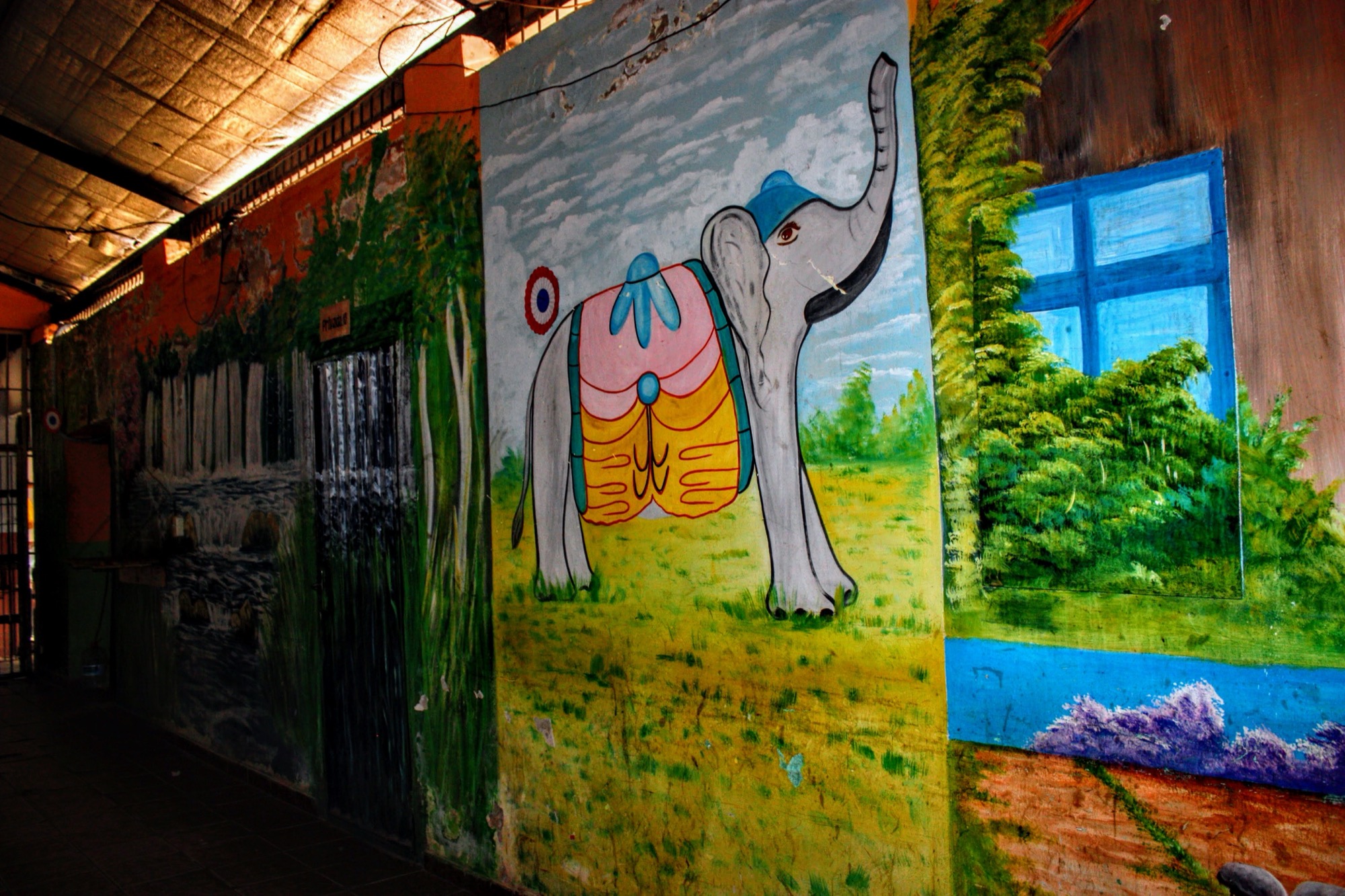Mural pintado por los internos en la penitenciaría de Emboscada