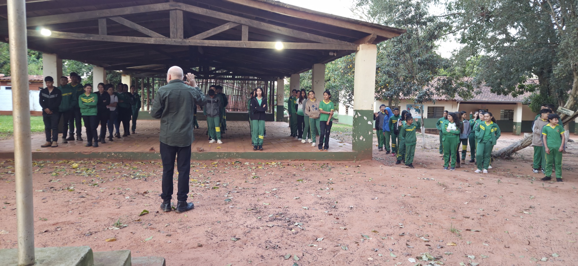 Visita de Jesuiten weltweit — Colegio Kamba Rembe, San Pedro