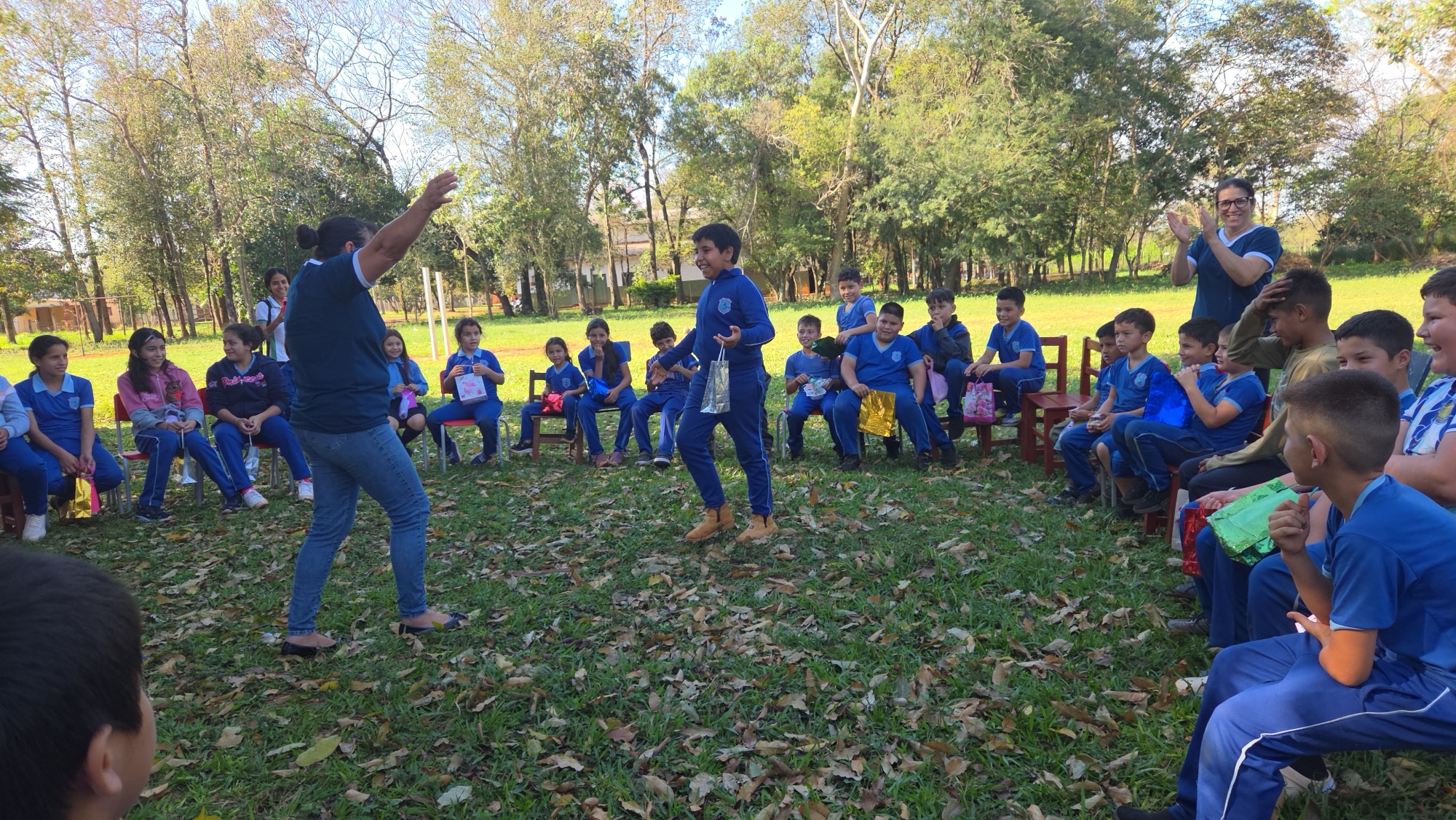 Visita de Jesuiten weltweit — Colegio Kamba Rembe, San Pedro