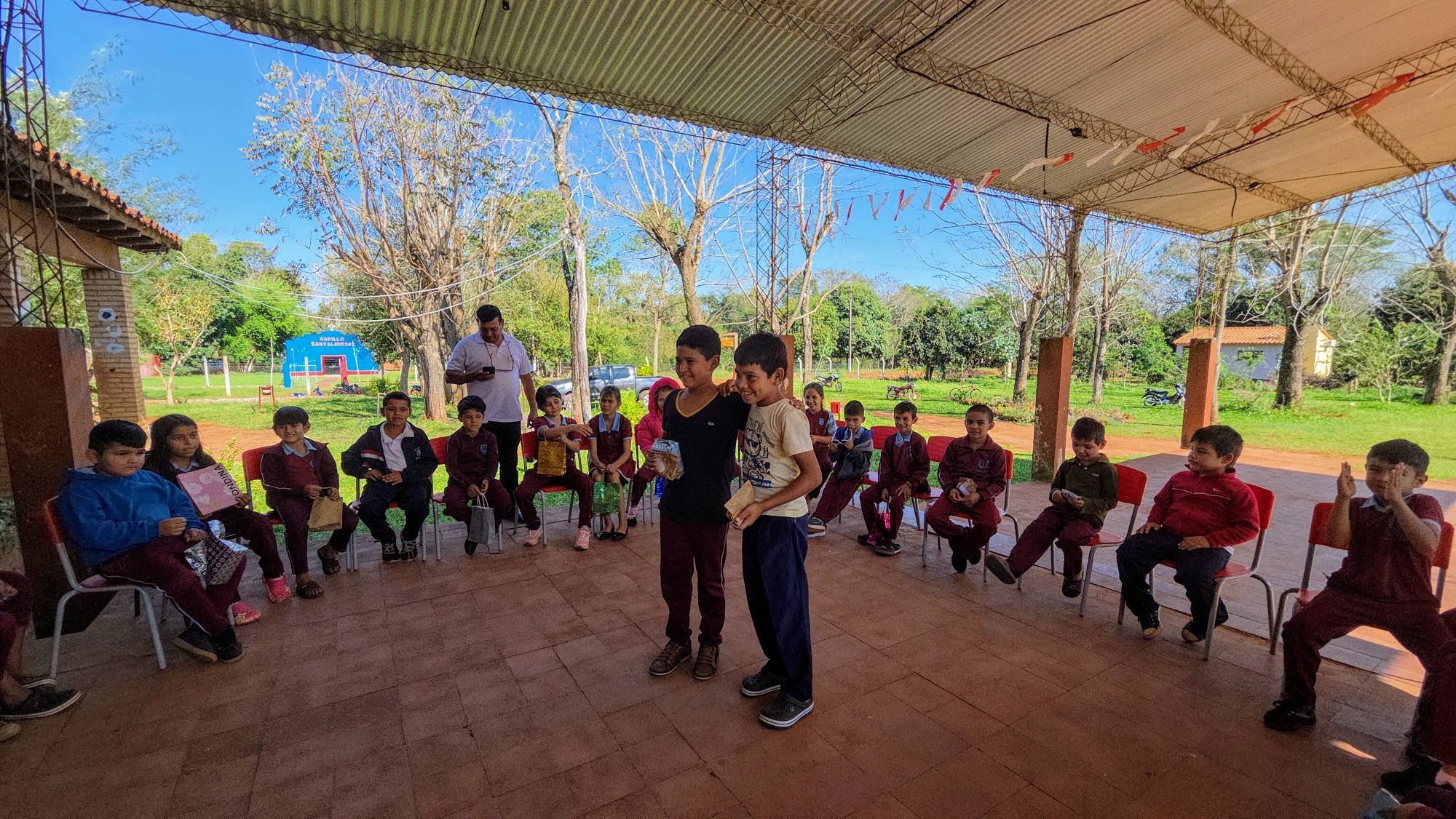 Visita de Jesuiten weltweit — Colegio Kamba Rembe, San Pedro