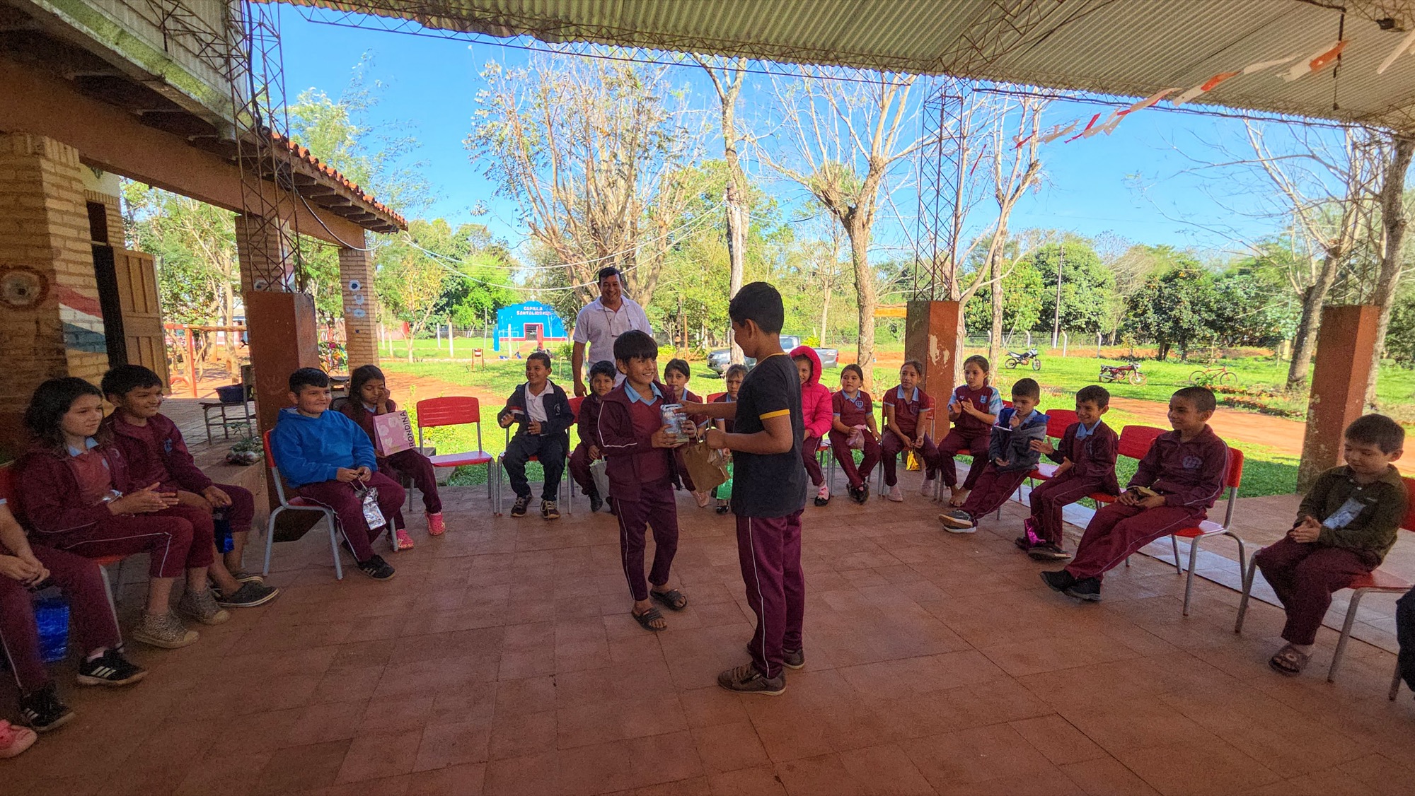 Visita de Jesuiten weltweit — Colegio Kamba Rembe, San Pedro