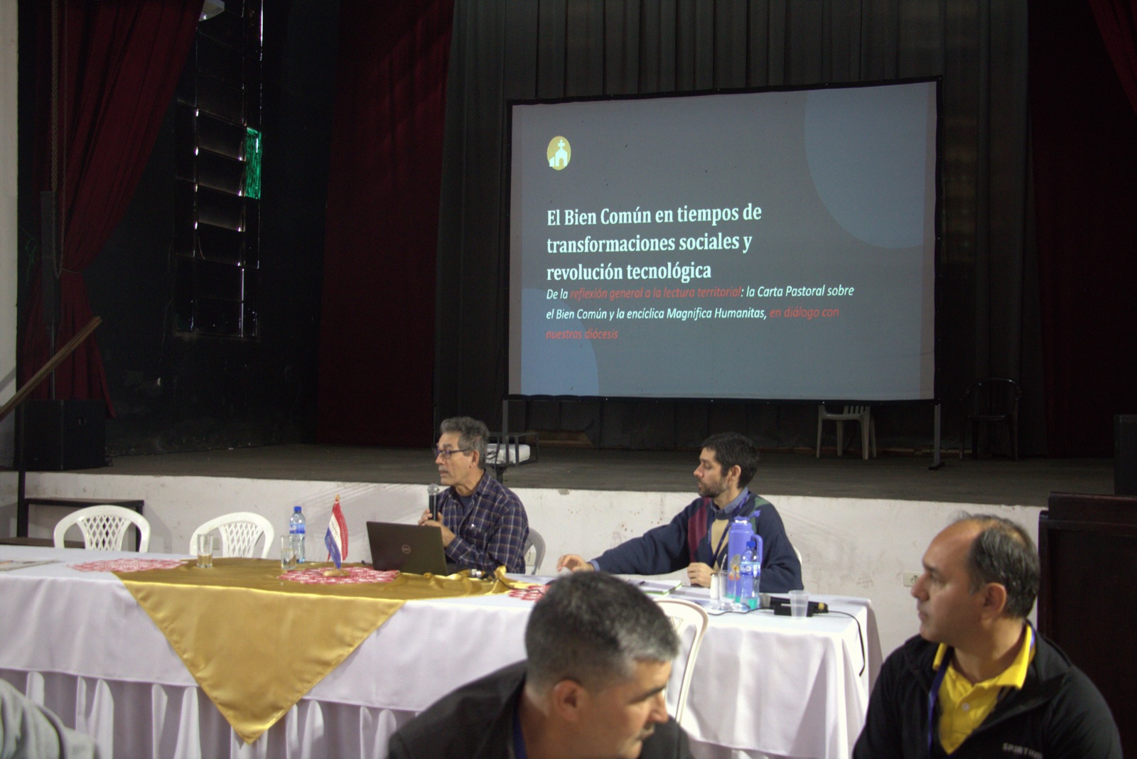Panel de la Semana Social Paraguaya 2026 sobre el Bien Común y la revolución tecnológica