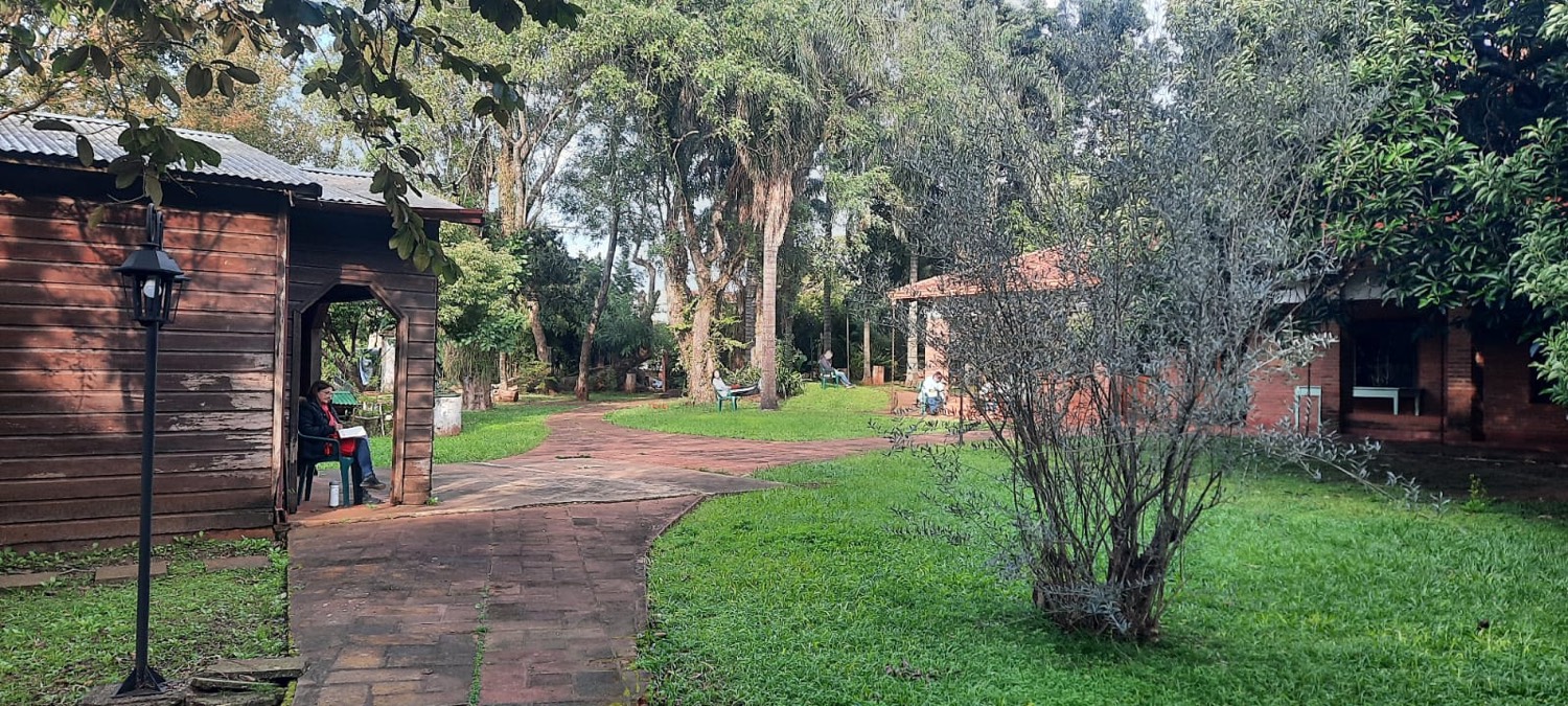 Predio del Centro de Espiritualidad Betania, con sus galerías y jardines